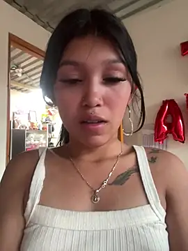 emily rosse04 online show from 12-17-24, 08:43