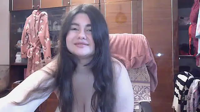 Snapshot of HappyLoved999 chatting on 02-02-25, 10:57 HappyLoved999 online show from 02-02-25, 10:57