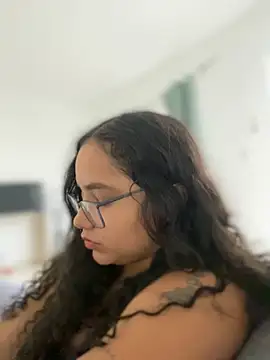 CurlyGirl 1 online show from 12-13-24, 12:06