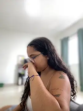 CurlyGirl 1 online show from 12-14-24, 01:16