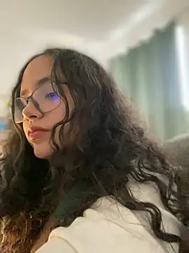 CurlyGirl 1 online show from 12-22-24, 03:55