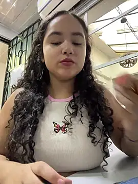 CurlyGirl 1 online show from 01-10-25, 12:04