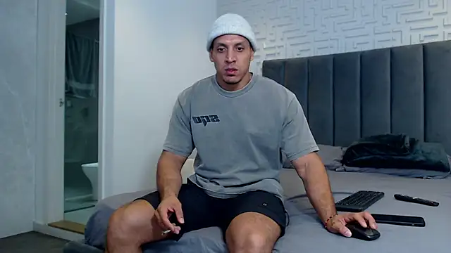 Frank heaven01 online show from 02-23-25, 02:51