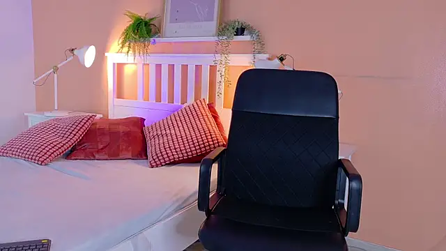 CristalCornner  online show from 10-21-25, 07:47