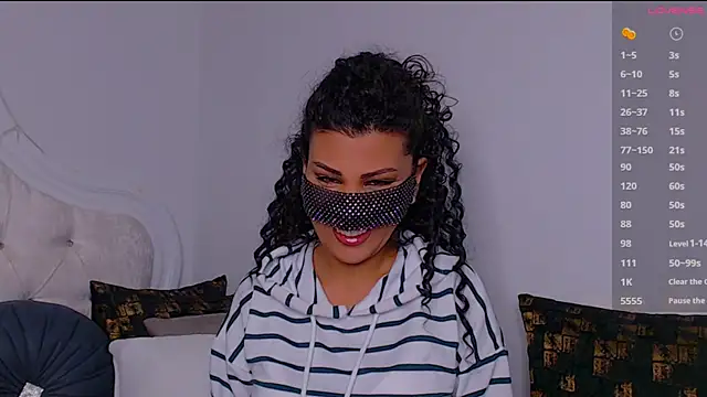 Turkish Latina online show from 12-28-24, 11:16