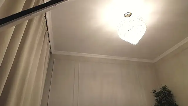 Miriam fox online show from 10-18-25, 04:30