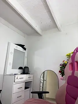 Meganmilk1 online show from 10-10-25, 03:44