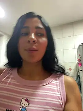 Snapshot of Meganmilk1 chatting on 02-12-26, 02:01 Meganmilk1 online show from 02-12-26, 02:01