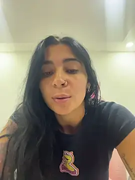 Snapshot of Meganmilk1 chatting on 02-17-26, 04:57 Meganmilk1 online show from 02-17-26, 04:57