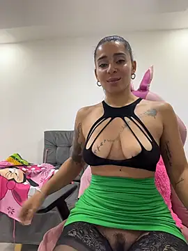 Snapshot of Meganmilk1 chatting on 02-24-26, 03:32 Meganmilk1 online show from 02-24-26, 03:32