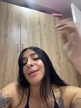 Snapshot of Meganmilk1 chatting on 03-10-26, 04:23 Meganmilk1 online show from 03-10-26, 04:23