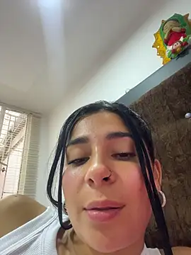 Snapshot of Meganmilk1 chatting on 03-18-26, 03:04 Meganmilk1 online show from 03-18-26, 03:04