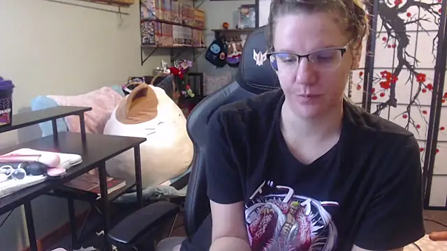 Snapshot of Sarahtineke chatting on 03-04-26, 03:40 Sarahtineke online show from 03-04-26, 03:40