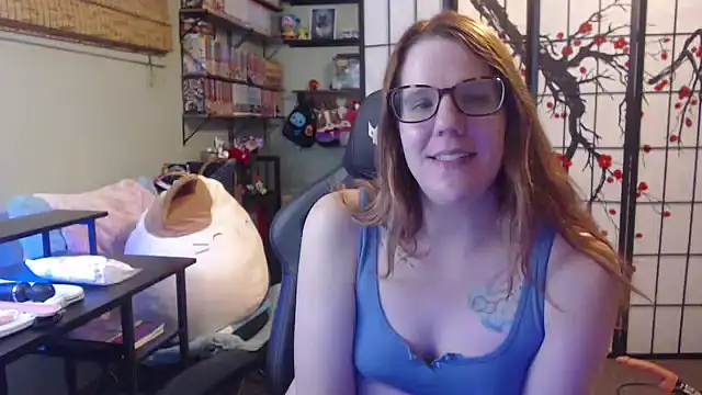 Snapshot of Sarahtineke chatting on 03-23-26, 04:33 Sarahtineke online show from 03-23-26, 04:33