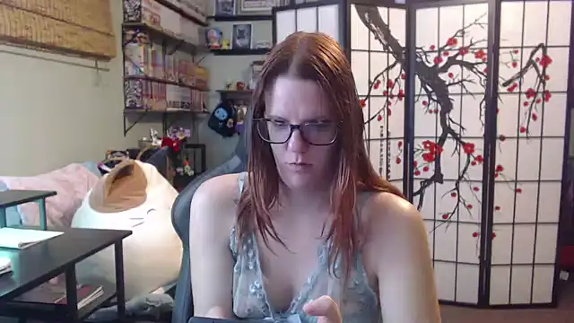 Snapshot of Sarahtineke chatting on 05-05-26, 07:55 Sarahtineke online show from 05-05-26, 07:55