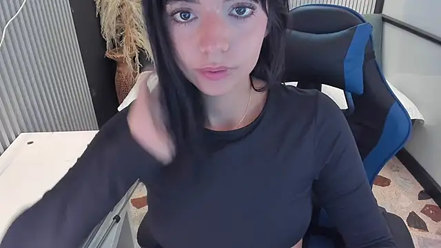 NicolRoss  online show from 06-10-26, 09:35
