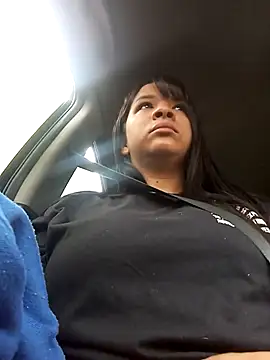 Snapshot of VivienAndClark chatting on 11-13-25, 01:10 VivienAndClark online show from 11-13-25, 01:10