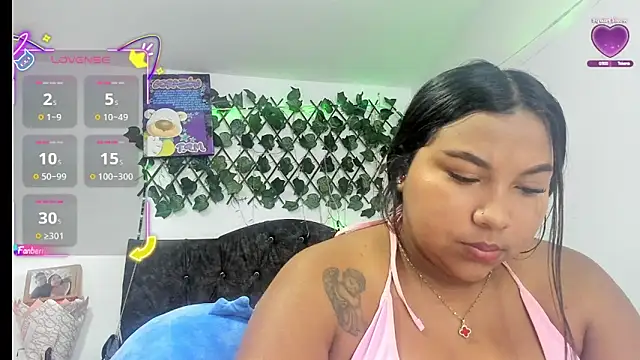 PaulinaSwan online show from 02-06-26, 04:10