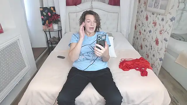 AmiHotGranny online show from 09-13-25, 12:49