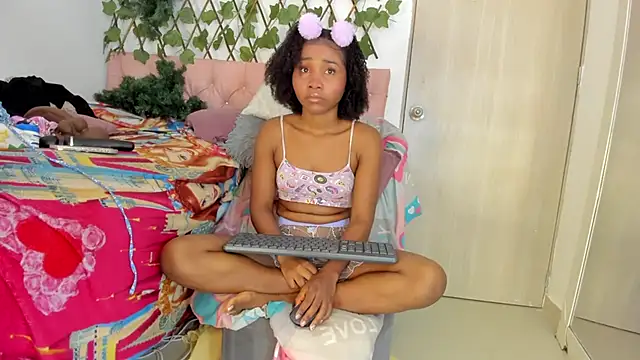 Snapshot of kimmysantoo chatting on 03-05-25, 07:16 kimmysantoo online show from 03-05-25, 07:16