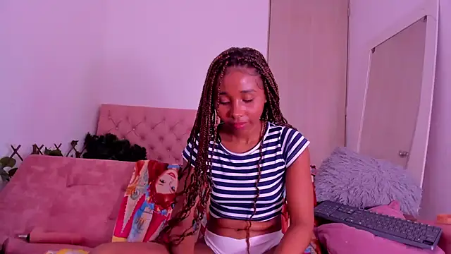 Snapshot of kimmysantoo chatting on 09-25-25, 11:52 kimmysantoo online show from 09-25-25, 11:52