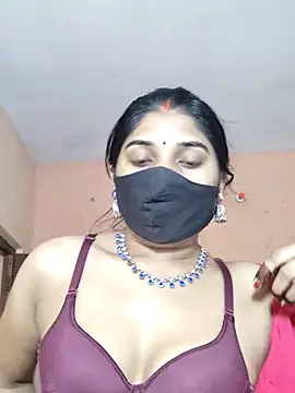 Luv Adite20 online show from 10-30-25, 06:04