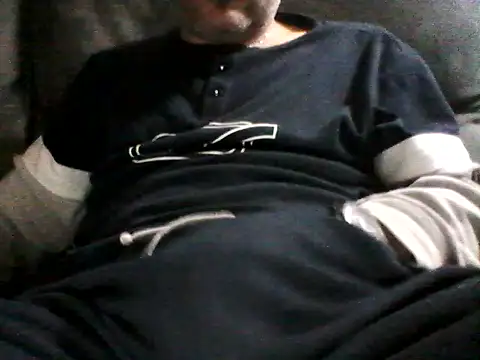 Snapshot of daky_86 chatting on 10-26-25, 04:46 daky 86 online show from 10-26-25, 04:46