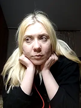 Snapshot of LeraSweet chatting on 04-20-26, 07:37 LeraSweet online show from 04-20-26, 07:37