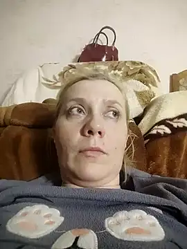 Snapshot of LeraSweet chatting on 05-15-26, 08:27 LeraSweet online show from 05-15-26, 08:27
