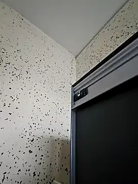 Snapshot of eltoulou chatting on 01-14-25, 01:06 eltoulou online show from 01-14-25, 01:06