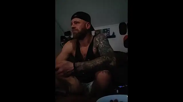 Snapshot of eltoulou chatting on 01-14-25, 10:12 eltoulou online show from 01-14-25, 10:12