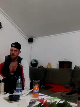 Snapshot of eltoulou chatting on 03-02-25, 09:22 eltoulou online show from 03-02-25, 09:22