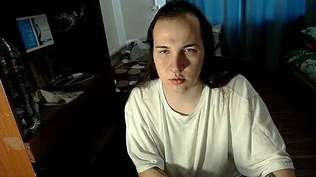 Snapshot of EvaMiron chatting on 01-06-25, 06:47 EvaMiron online show from 01-06-25, 06:47