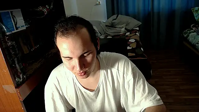 Snapshot of EvaMiron chatting on 01-08-25, 10:48 EvaMiron online show from 01-08-25, 10:48