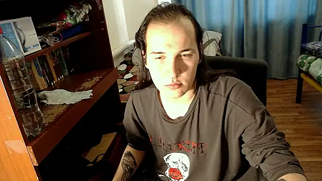 Snapshot of EvaMiron chatting on 01-11-25, 07:39 EvaMiron online show from 01-11-25, 07:39