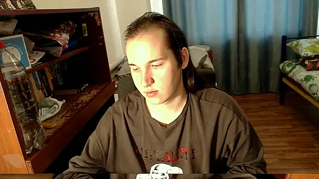 Snapshot of EvaMiron chatting on 02-13-25, 05:58 EvaMiron online show from 02-13-25, 05:58