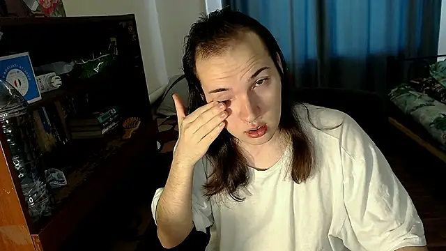 Snapshot of EvaMiron chatting on 03-04-25, 04:38 EvaMiron online show from 03-04-25, 04:38