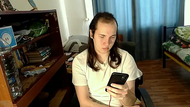 Snapshot of EvaMiron chatting on 03-06-25, 07:14 EvaMiron online show from 03-06-25, 07:14