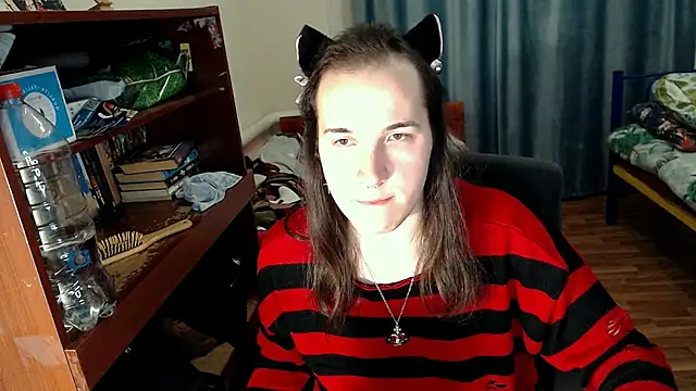 Snapshot of EvaMiron chatting on 03-06-25, 03:56 EvaMiron online show from 03-06-25, 03:56