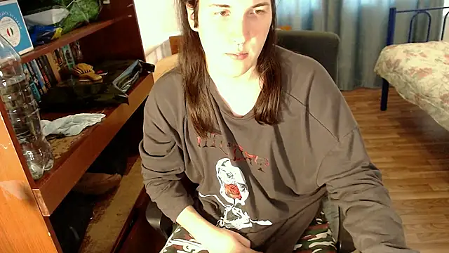 Snapshot of EvaMiron chatting on 03-12-25, 07:13 EvaMiron online show from 03-12-25, 07:13