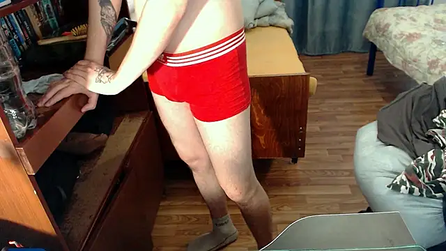 Snapshot of EvaMiron chatting on 03-12-25, 10:16 EvaMiron online show from 03-12-25, 10:16