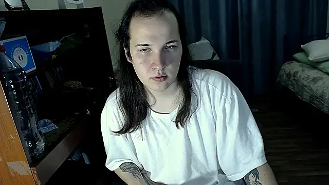 Snapshot of EvaMiron chatting on 03-14-25, 05:02 EvaMiron online show from 03-14-25, 05:02