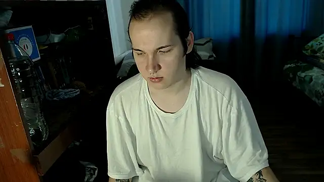 Snapshot of EvaMiron chatting on 03-16-25, 05:25 EvaMiron online show from 03-16-25, 05:25