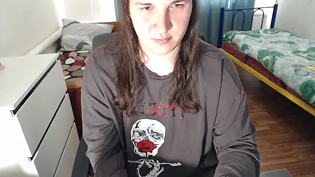 Snapshot of EvaMiron chatting on 09-23-25, 10:29 EvaMiron online show from 09-23-25, 10:29