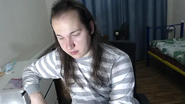 Snapshot of EvaMiron chatting on 09-24-25, 02:31 EvaMiron online show from 09-24-25, 02:31