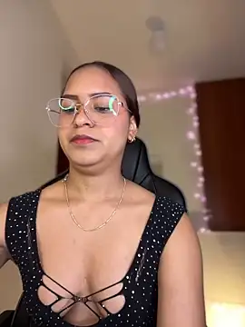 Snapshot of gretta_kler1 chatting on 12-12-24, 12:33 gretta kler1 online show from 12-12-24, 12:33