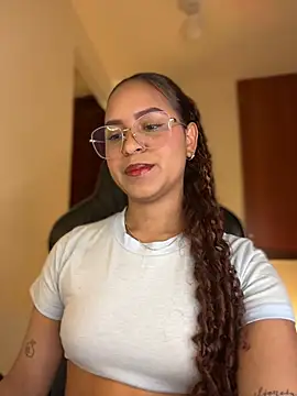 Snapshot of gretta_kler1 chatting on 01-14-25, 03:15 gretta kler1 online show from 01-14-25, 03:15