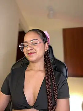 Snapshot of gretta_kler1 chatting on 01-19-25, 10:17 gretta kler1 online show from 01-19-25, 10:17