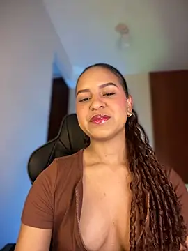 Snapshot of gretta_kler1 chatting on 01-25-25, 11:43 gretta kler1 online show from 01-25-25, 11:43