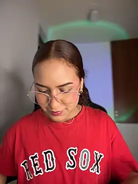 Snapshot of gretta_kler1 chatting on 02-22-25, 02:17 gretta kler1 online show from 02-22-25, 02:17